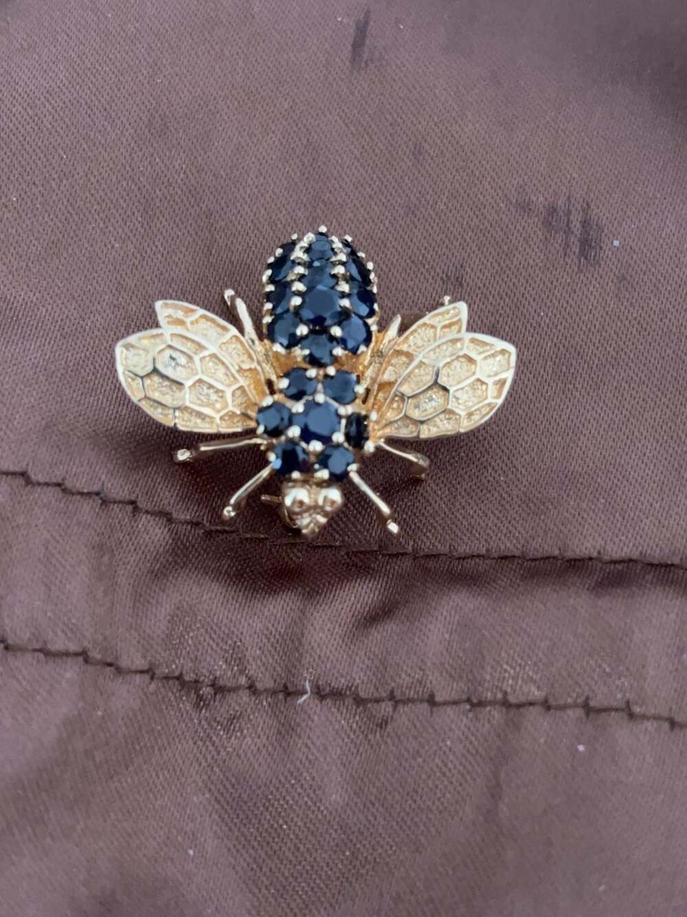 Large Gorgeous 14K Yellow Gold and Sapphire Bumble Bee Brooch Pin